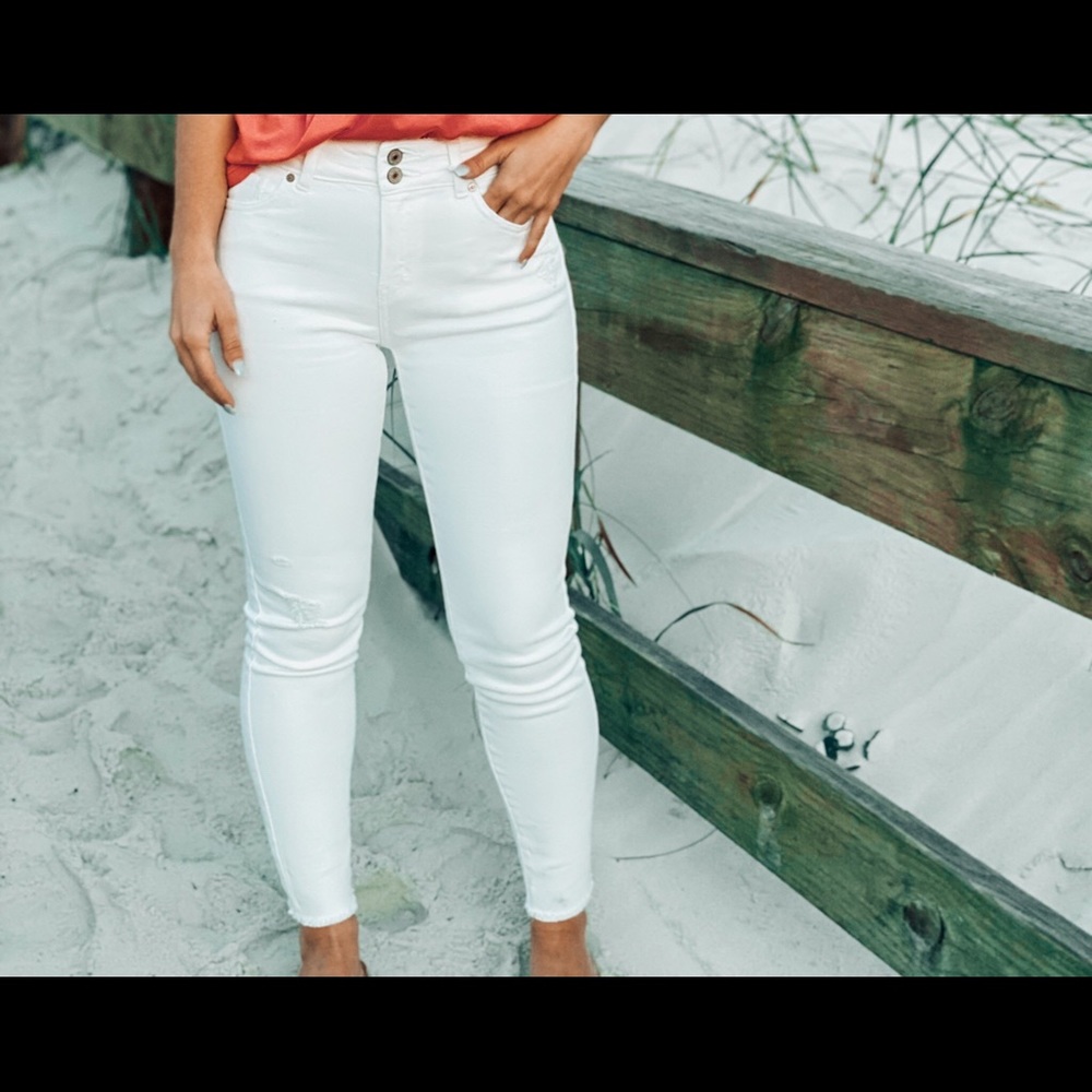 KanCan Tatum High Rise White Jeans, Various Sizes
